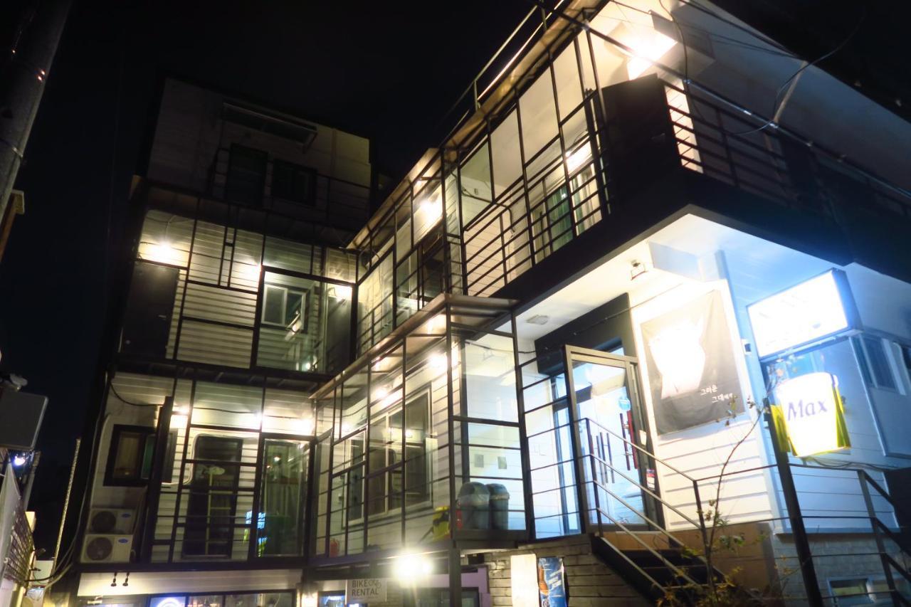 Inno Guesthouse & Bar Hongdae Seúl Exterior foto